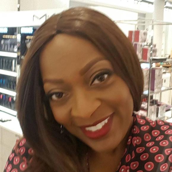 Meet your Posher, Dierdra - Picture 1 of 1